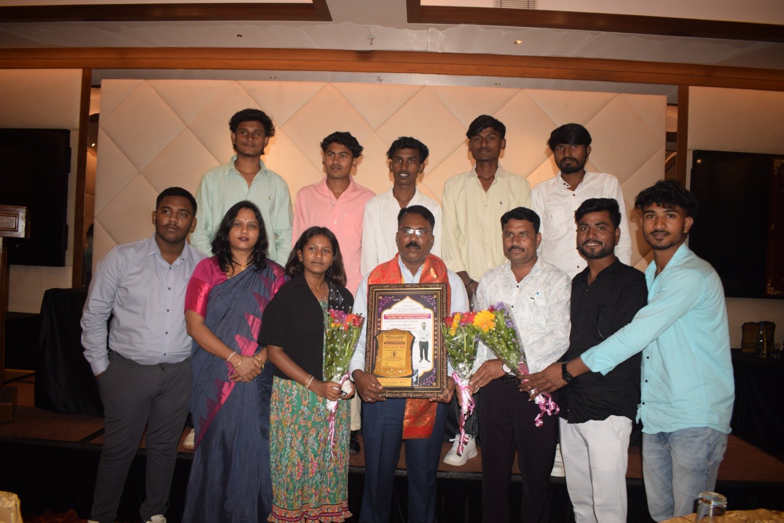 Pratishthan Kala Sanskruti Ani Sahitya Sanstha team and beneficiaries